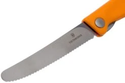 Victorinox SwissClassic 6.7836.F9B Faltbares Gemüsemesser Mit Wellenschliff, Orange 11 Victorinox SwissClassic 6.7836.F9B Faltbares Gemüsemesser Mit Wellenschliff, Orange -OutFit Verkäufe VT6 7836 F9B 03 victorinox